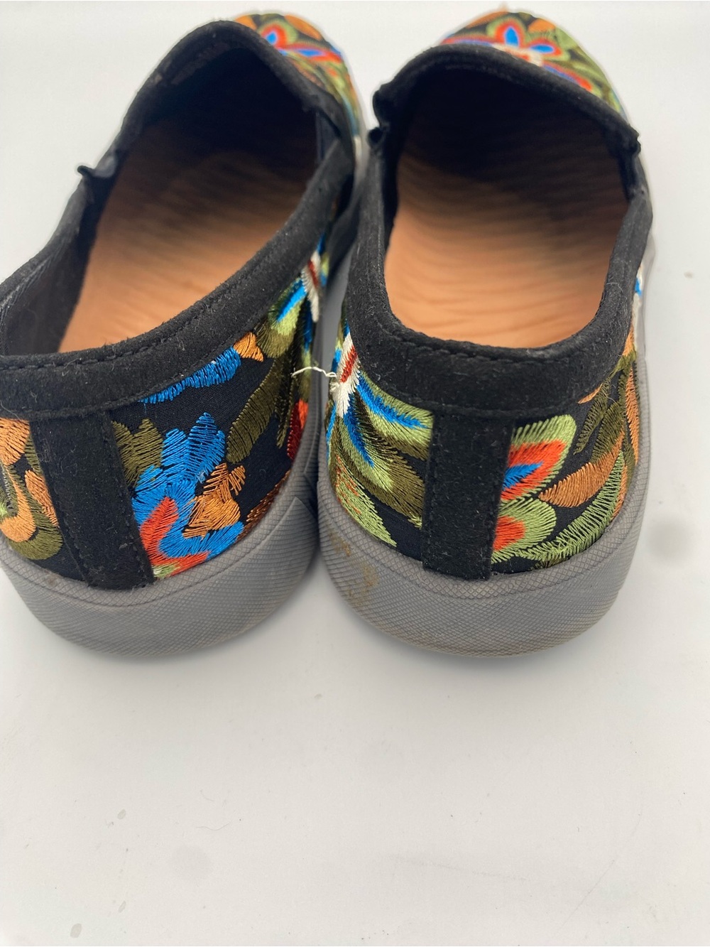 Baretraps Bonaire Floral Boho
Embroidered Canvas Slip-On Sz 10 - Picture 4 of 9